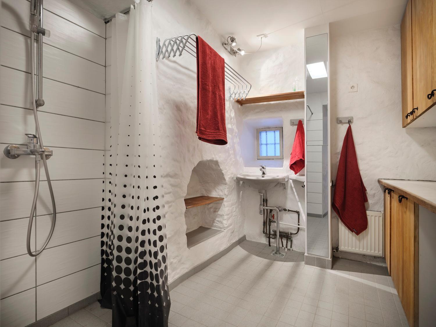 Historic Apartment With Private Garden In Old Town Tallinn Ngoại thất bức ảnh
